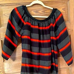 Trendy blouse off the shoulder or scoop neck